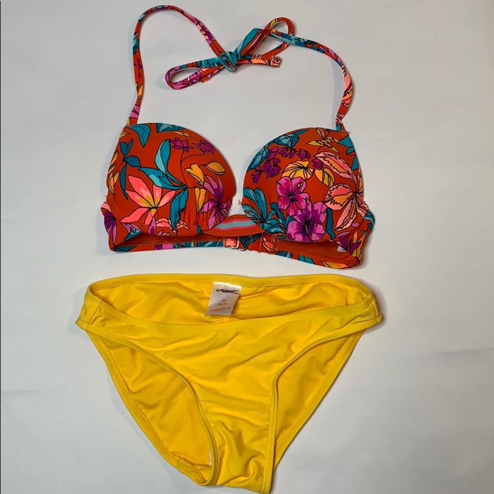 Floral Bikini Top & Yellow Solid Bikini Bottoms
